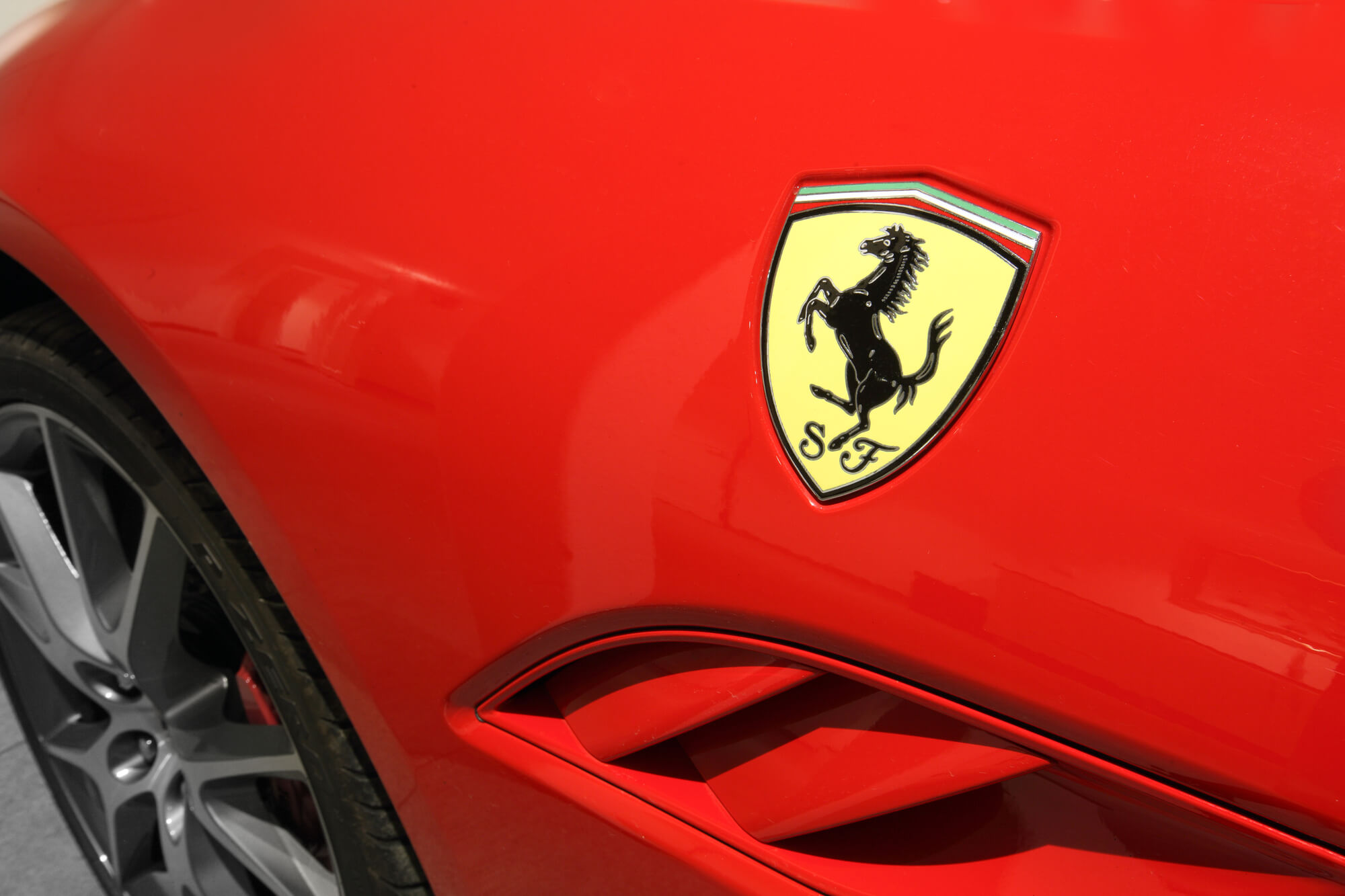 logo of a red luxury car in need of Ferrari Repair in Davie FL