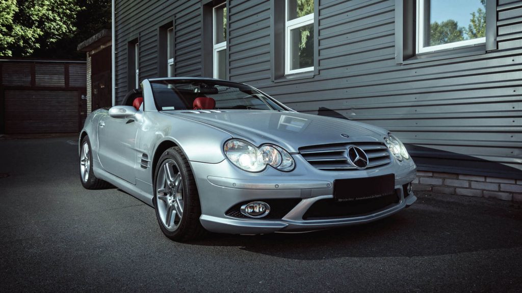 a luxury car needing Mercedes Repair in Davie FL